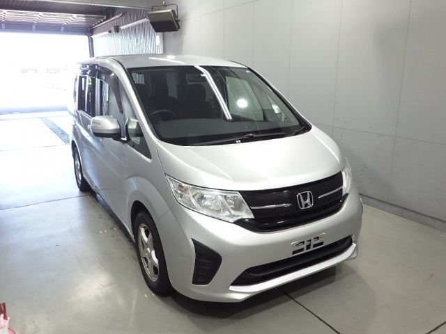 30057 Honda Step wagon RP2 2016 г. (Honda Hokkaido)